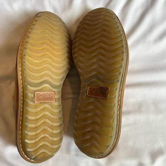 Men’s leather Clark shoes; size 9.5; hardly worn - Picture 2 of 6